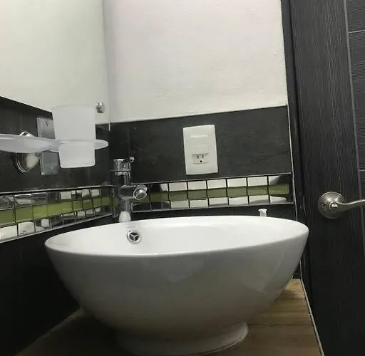 Donovan, Confortable Con Bano Privado Apartment
