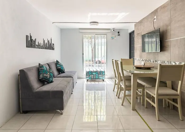 Donovan, Confortable Con Bano Privado