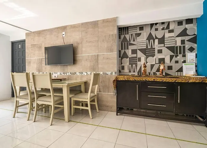 Donovan, Confortable Con Bano Privado